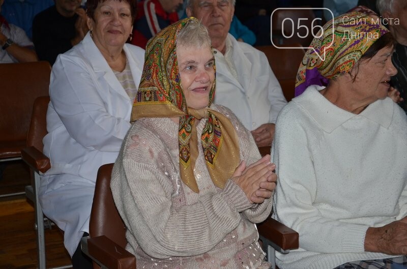Почти тысяча пенсионеров и инвалидов Днепропетровщины нашли второй дом в гериатрических пансионатах (фото) - фото 1