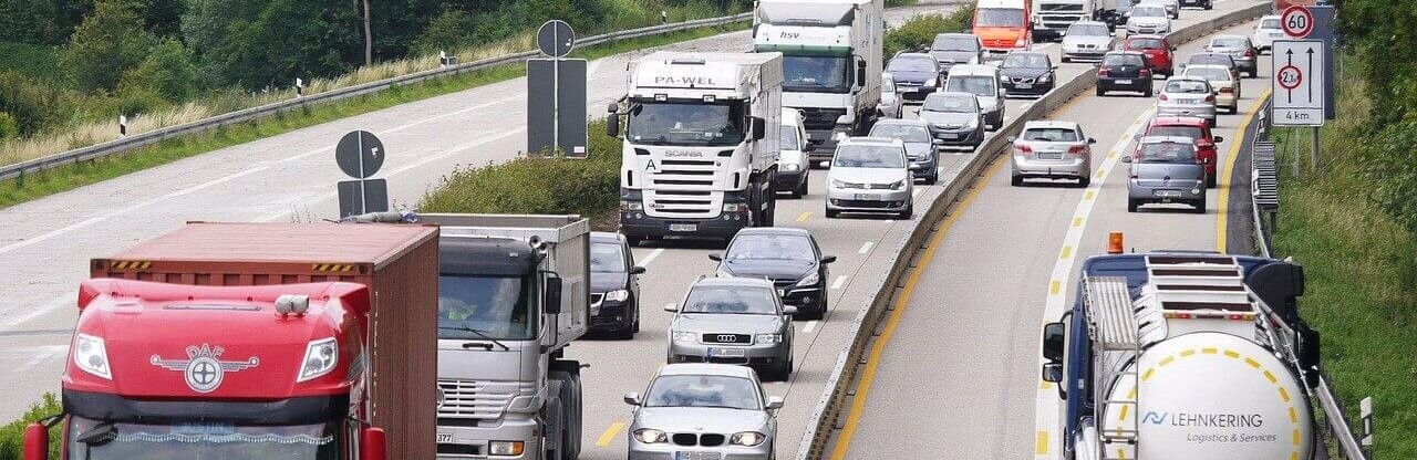 У Польщі критично не вистачає українських водіїв