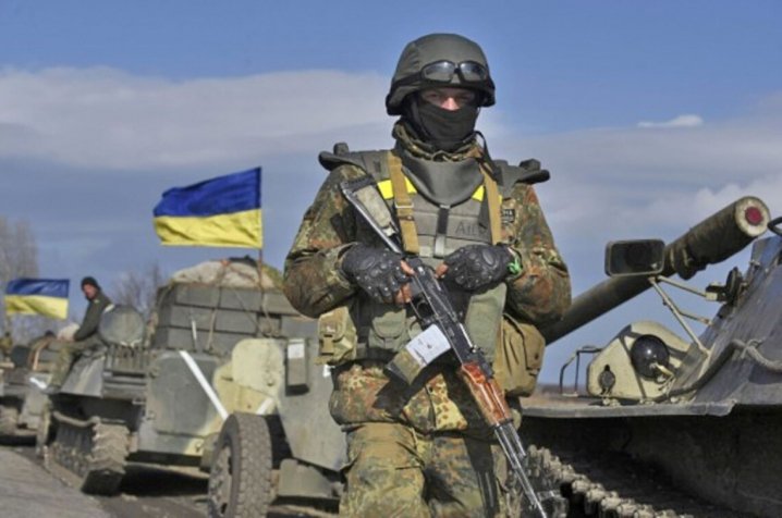 Воєнний стан та мобілізацію продовжать: Зеленський вніс законопроєкти до Ради