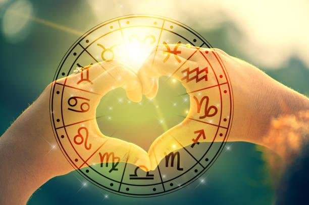Кого чекає романтика, ніжність та нові знайомства: любовний гороскоп на тиждень з 21 по 27 серпня для усіх знаків зодіаку