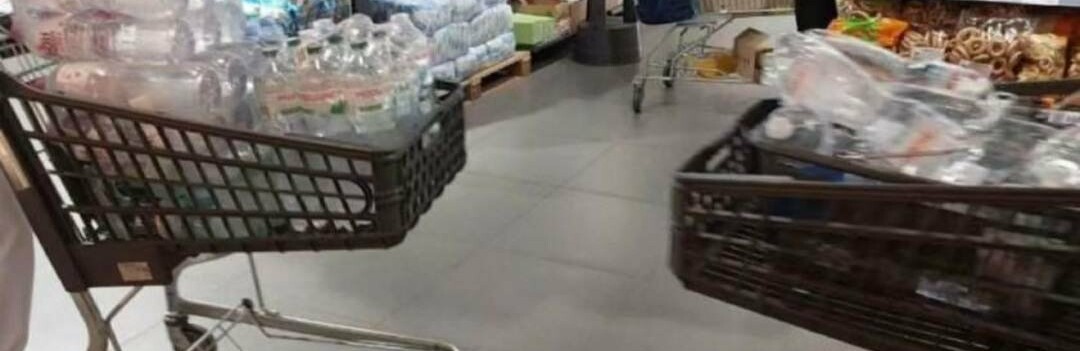 Черги, 239 грн за бутиль та графіки: чи виникнуть серйозні проблеми з водою на Дніпропетровщині