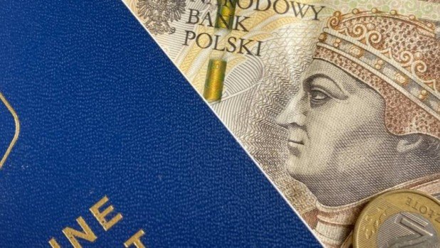 У Польщі припиняють приймати гривні для обміну на злоті