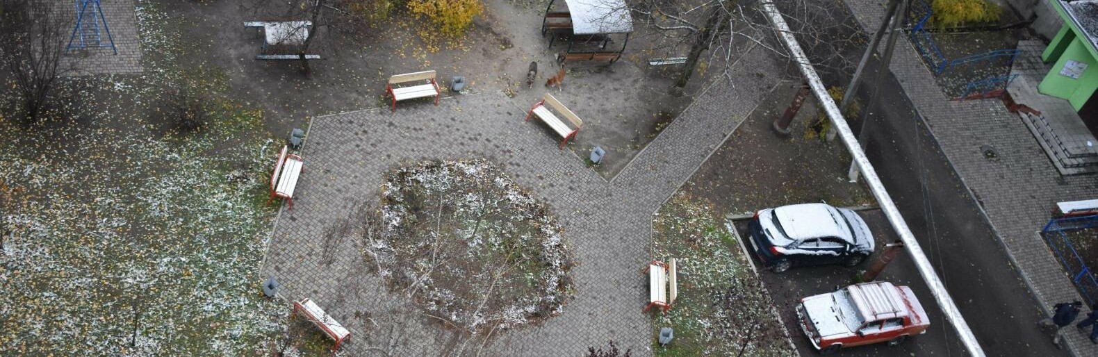 Все місто білосніжне: в Дніпрі випав перший сніг