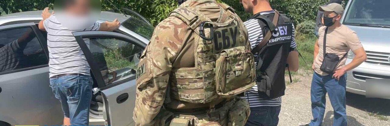 Житель Дніпра переправив через кордон понад 100 ухилянтів, щоб заробити мільйон гривень