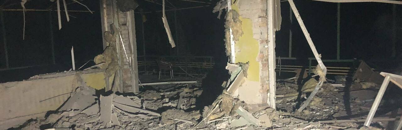 Ворог тричі бив по одному з районів Дніпропетровщини з важкої артилерії: ситуація в регіоні станом на ранок 
