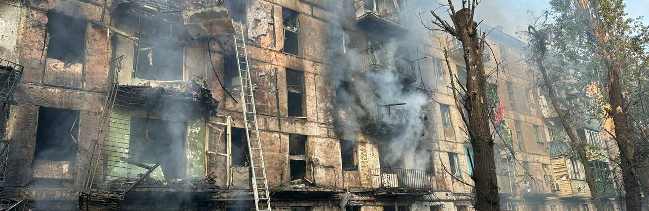 Вибухи в Дніпрі та області: війська рф атакували п'ятиповерхівку та обʼєкти інфраструктури Кривого Рогу