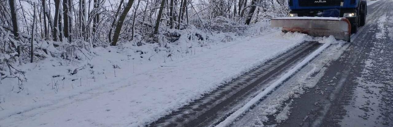 Негода на Дніпропетровщині: як курсують міжміські автобуси та в якому стані траси