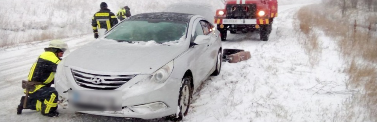 Перекритий рух на автодорогах та знеструмлені населені пункти: надзвичайні наслідки негоди