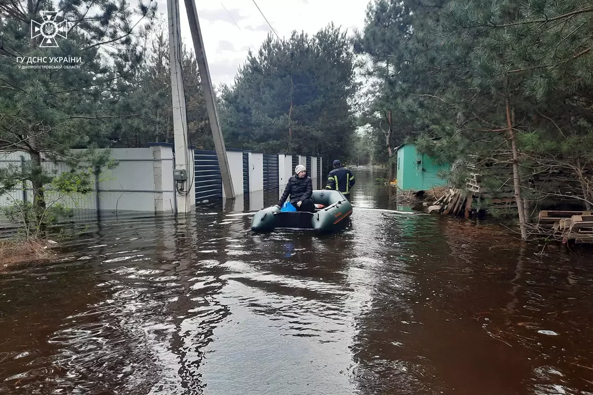 На Дніпропетровщині велика вода зайшла майже в 300 будинків: ситуація з підтопленням в області