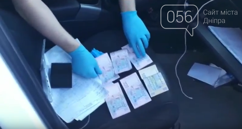 В Днепре СБУ поймала на взятке двух патрульных полицейских,..., фото-1 В Днепре СБУ поймала на взятке двух патрульных полицейских, - ФОТО, ВИДЕО, фото-1