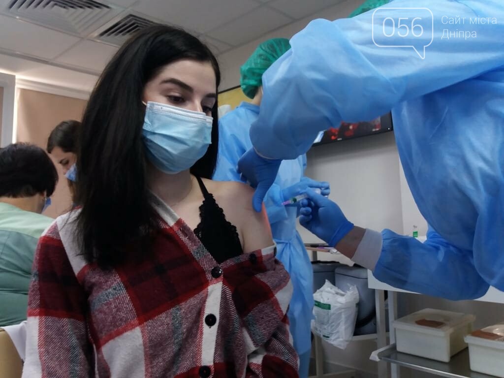 В Днепре еще 100 врачей больницы Мечникова вакцинировались..., фото-11 В Днепре еще 100 врачей больницы Мечникова вакцинировались от COVID-19, - ФОТО, ВИДЕО, фото-11