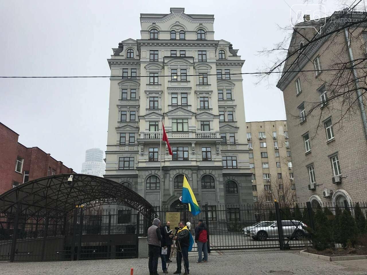 В Киеве из-за ареста днепровского самопровозглашенного «президента Украины» вышли на пикет , фото-1