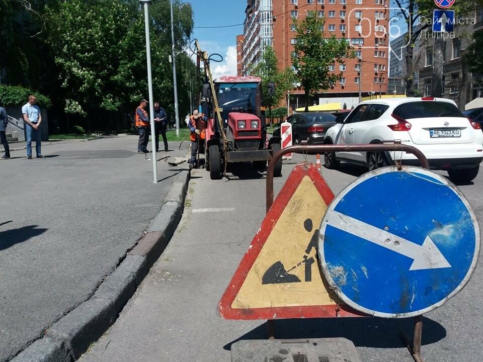 В Днепре после объявления штормового предупреждения коммунальщики прочистили все ливневки в городе, - ФОТО, ВИДЕО, фото-8