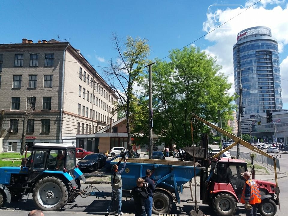 В Днепре после объявления штормового предупреждения коммунальщики прочистили все ливневки в городе, - ФОТО, ВИДЕО, фото-2