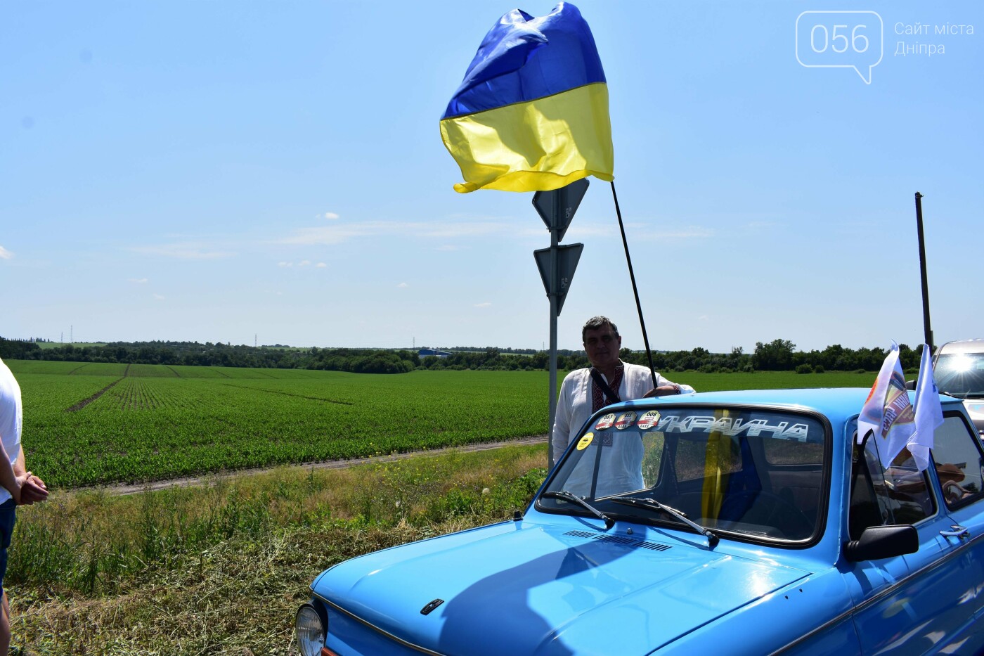 Обновленную трассу Днепр-Кривой Рог протестировали старые автомобили, - ФОТО, ВИДЕО, фото-17