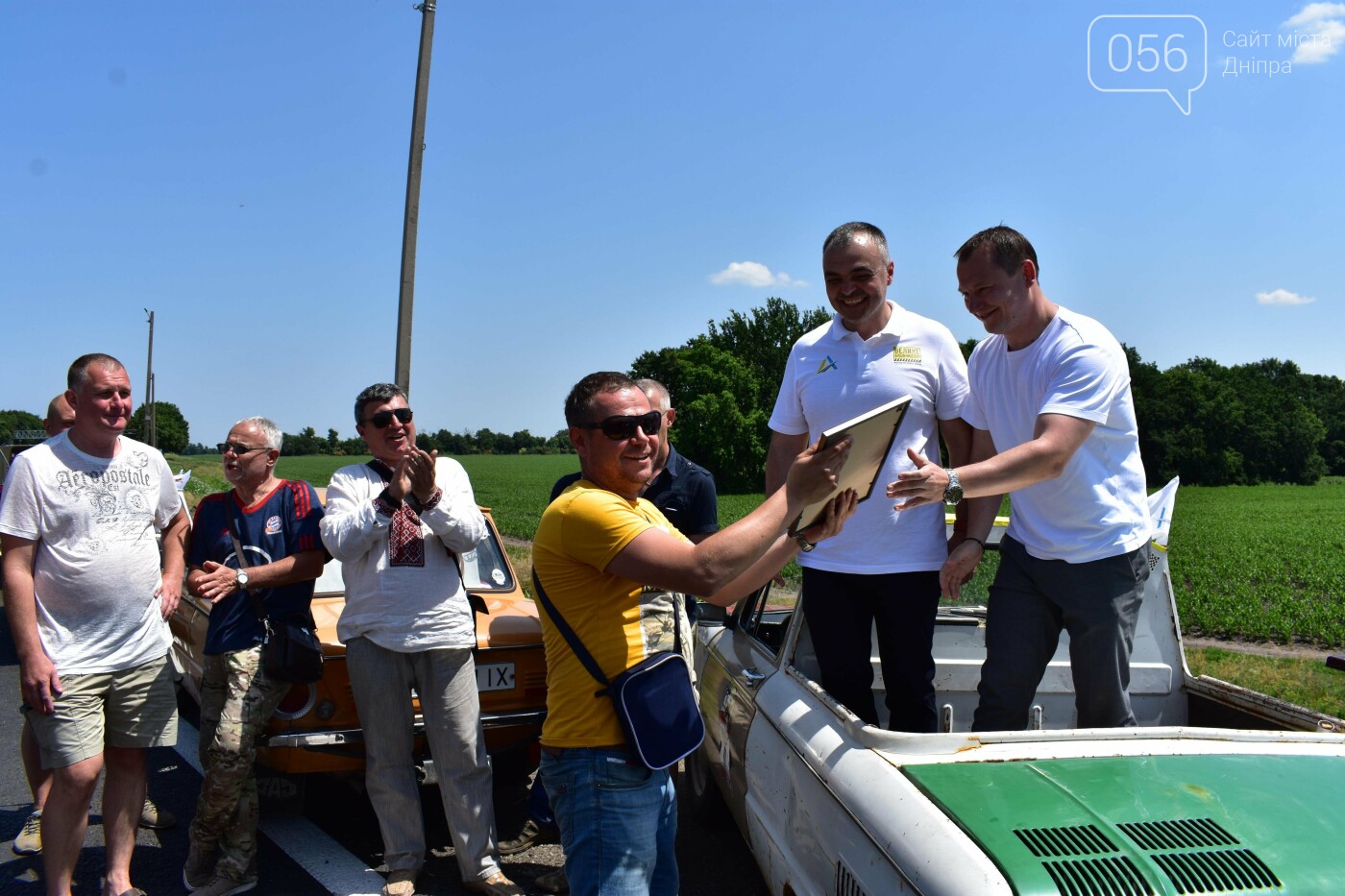 Обновленную трассу Днепр-Кривой Рог протестировали старые автомобили, - ФОТО, ВИДЕО, фото-19