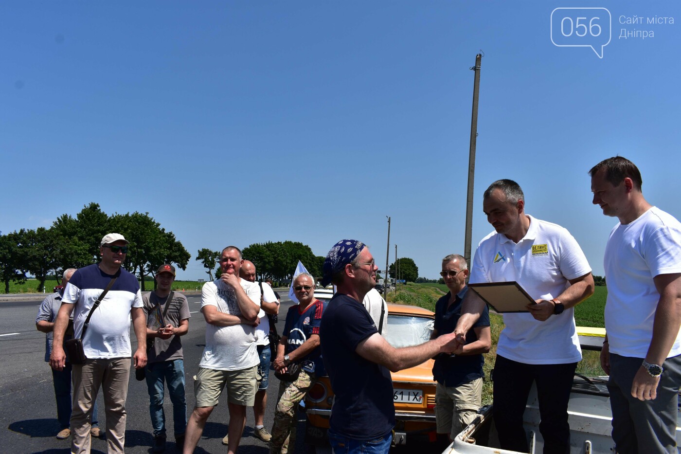 Обновленную трассу Днепр-Кривой Рог протестировали старые автомобили, - ФОТО, ВИДЕО, фото-20