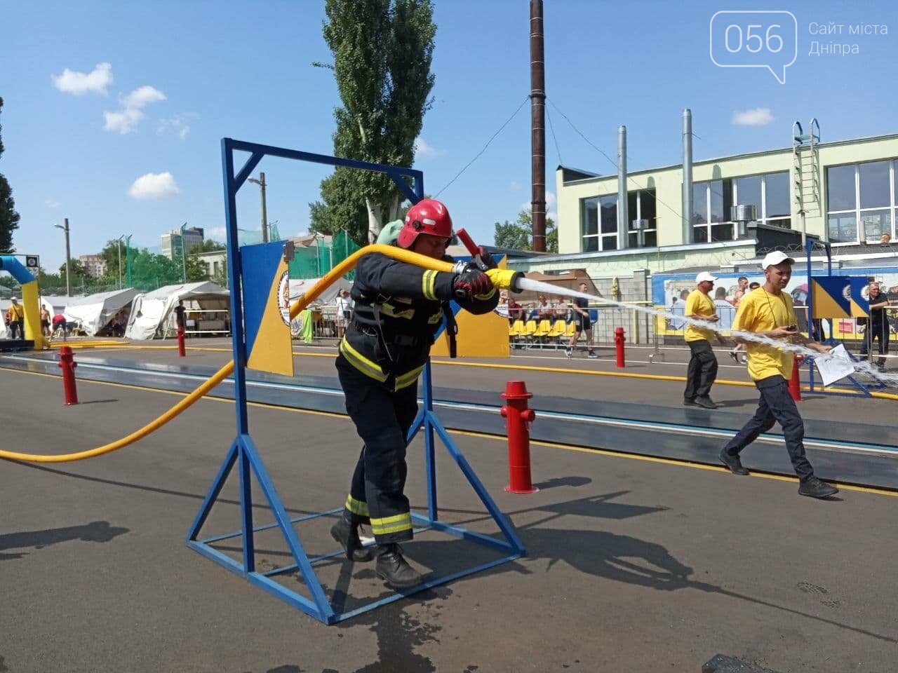 В Днепре столкнулись в противостоянии самые сильные пожарные, - ФОТО, ВИДЕО, фото-33