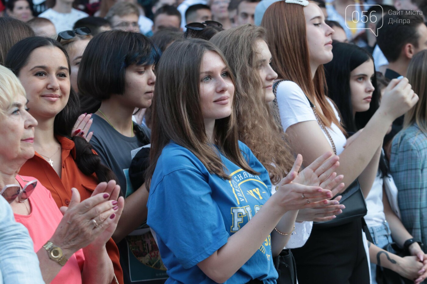 В одном из вузов Днепра состоялось торжественное посвящение в студенты: почти три тысячи абитуриентов приняли присягу, фото-11