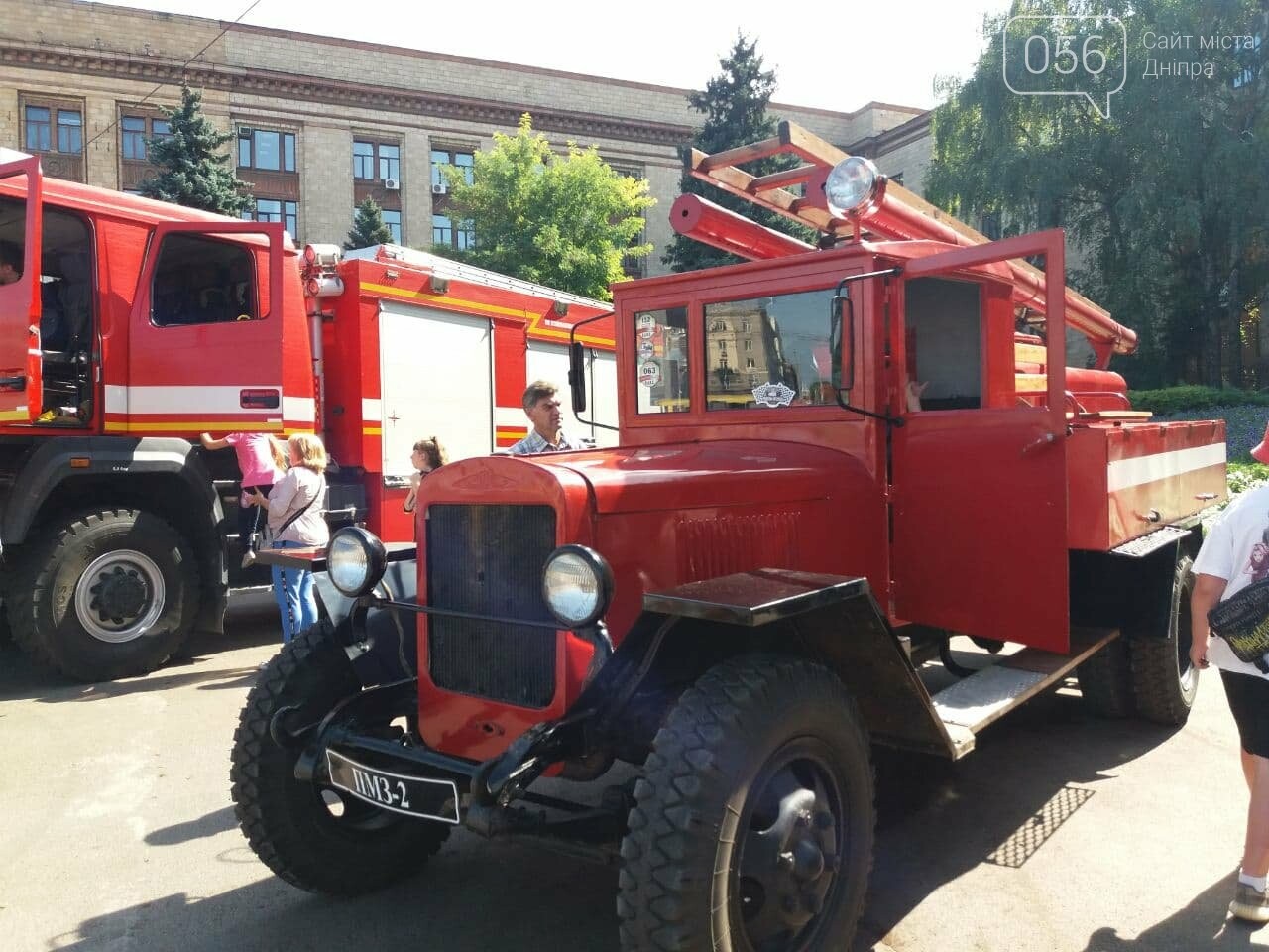 В центре Днепра ревели сигналы машин спасателей, — ФОТО, фото-5