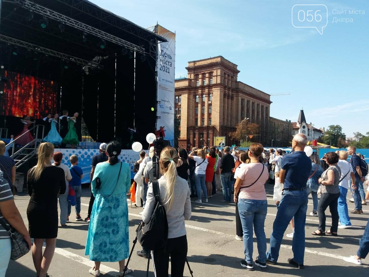 Более 1000 детей исполнили в центре Днепра песню о городе, - ФОТО, ВИДЕО, фото-3