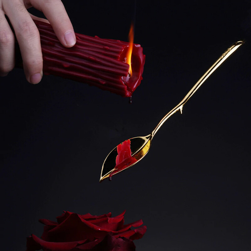 Свічка низькотемпературна UPKO Burning Thorn, червона, 158 г - Изображение 3