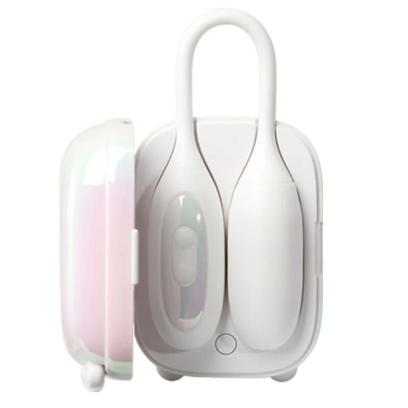 Віброяйце і вакуумний стимулятор для клітора 2в1 BeYourLover Magic Suitcase у зарядному кейсі, білий - Зображення 2