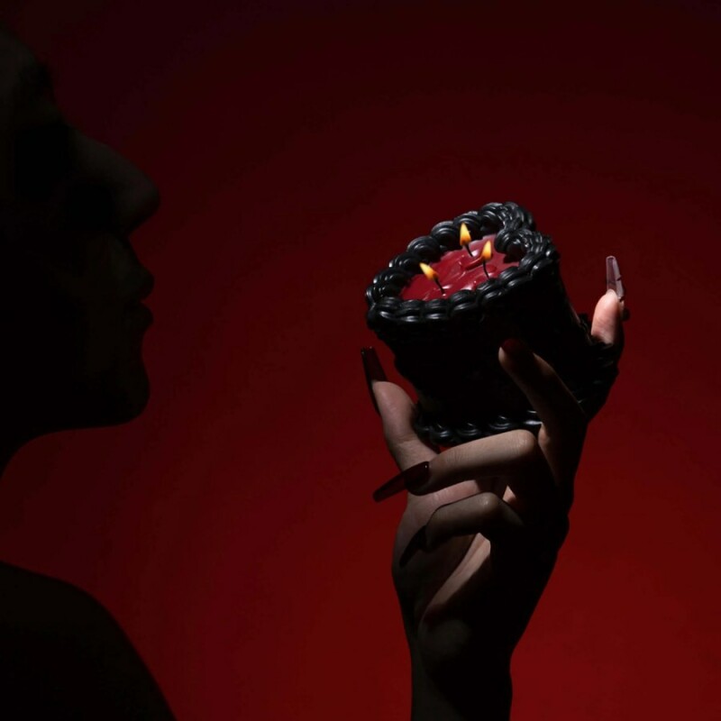 Свічка воскова UPKO, 270 г, Midnight Sweetie низькотемпературна, чорна - Зображення 2