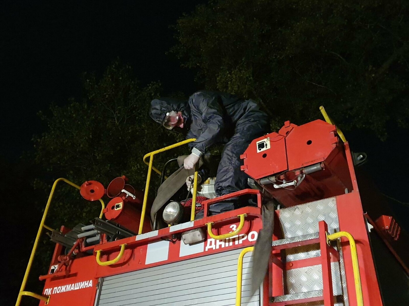 В Днепре спасатели продезинфицировали улицы перед выборами, - ФОТО, фото-2