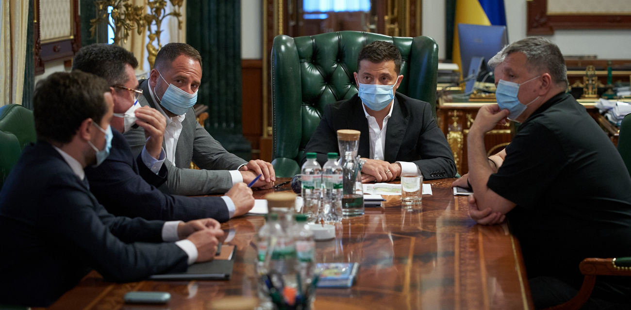 В Офисе Президента обсуждают введение локдауна в Украине