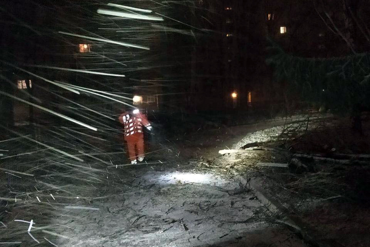 Погодный коллапс в Днепре: все последствия урагана и снегопада в городе, фото-2