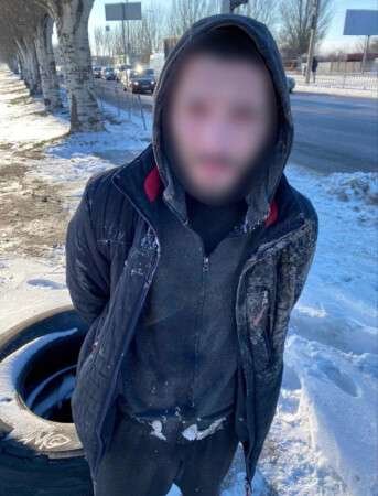 В Днепре мужчина обокрал школьника и убегал от полиции, фото-1