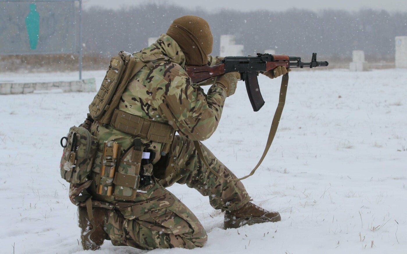 На Днепропетровщине военные освободили заложников, отбили штурм и задержали воров, - ФОТО, фото-1