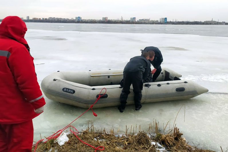 В Днепре возле Фестивального причала женщина ушла под лед: подробности, фото-2