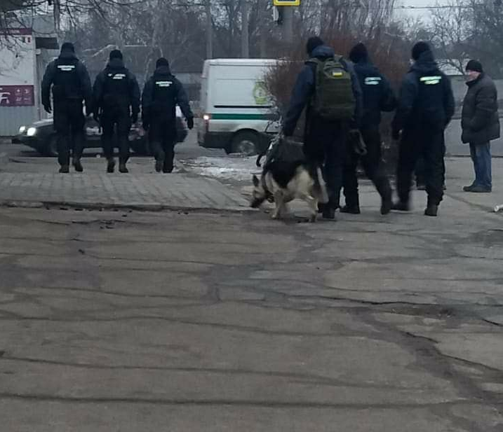 Патрулируют с собаками: на улицы Днепра вышла Нацгвардия, - ФОТО, фото-1