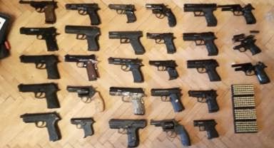 На Днепропетровщине переделывали спортивные пистолеты в огн..., фото-1 На Днепропетровщине переделывали спортивные пистолеты в огнестрельные и продавали через Интернет, фото-1