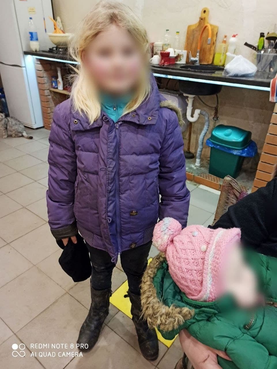 От единственной мамы на свете: на Днепропетровщине изнеможенные дети попросились в дом к чужой женщине, фото-1