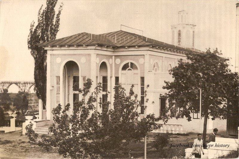 "Волна", "Маяк" и медвежатина для Ельцина: история заброшенного ресторана Днепра, фото-2