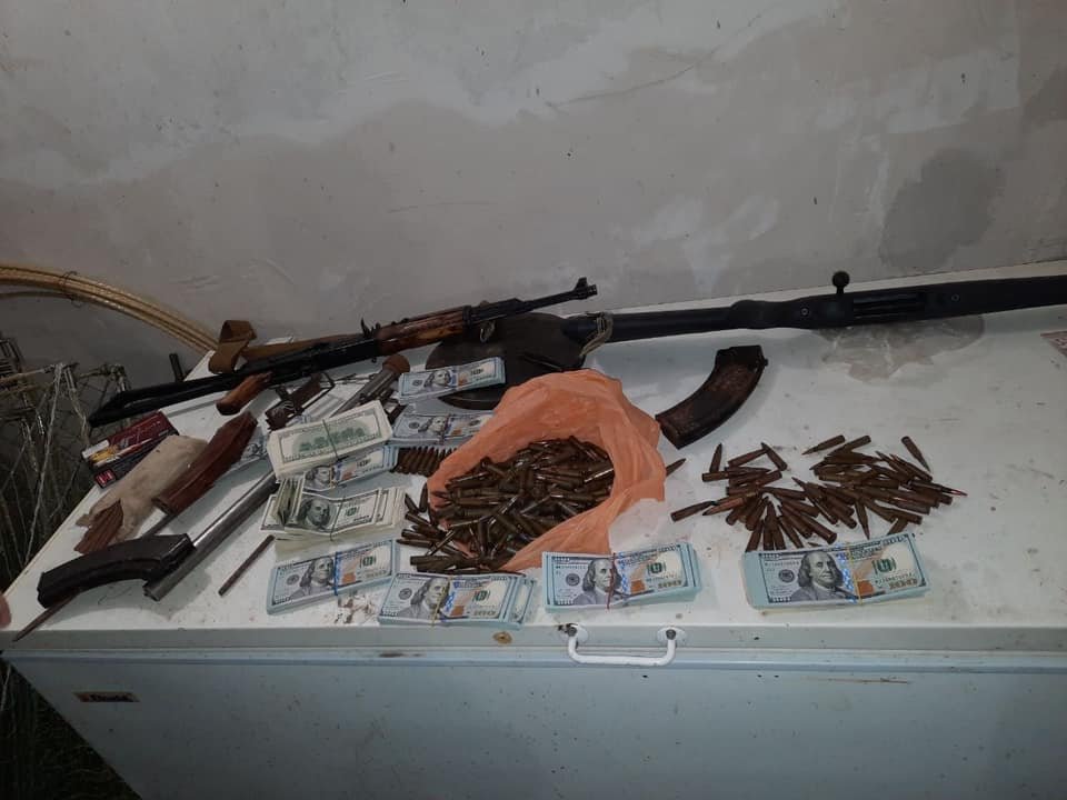 Под Днепром 250 полицейских провели спецоперацию: поймали "смотрящего" и банду вымогателей, фото-2