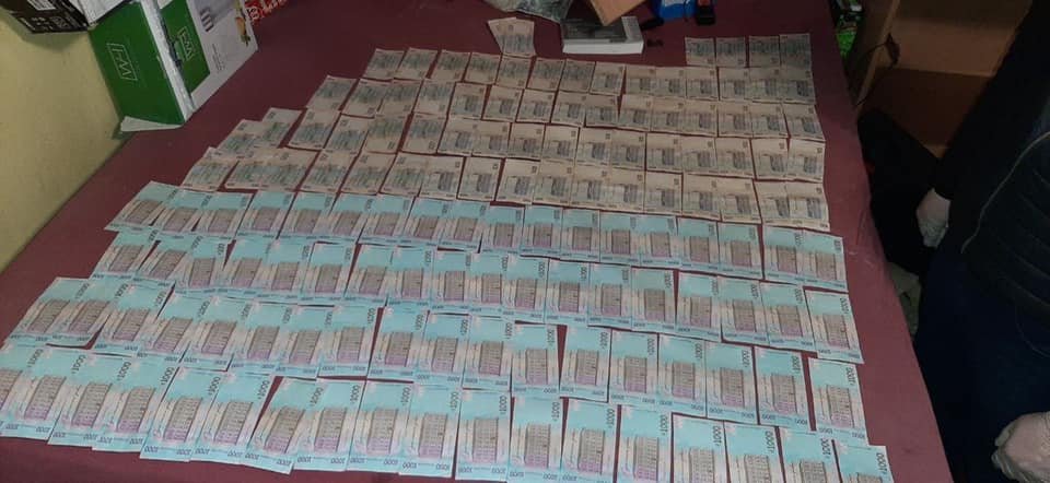Под Днепром 250 полицейских провели спецоперацию: поймали "смотрящего" и банду вымогателей, фото-6