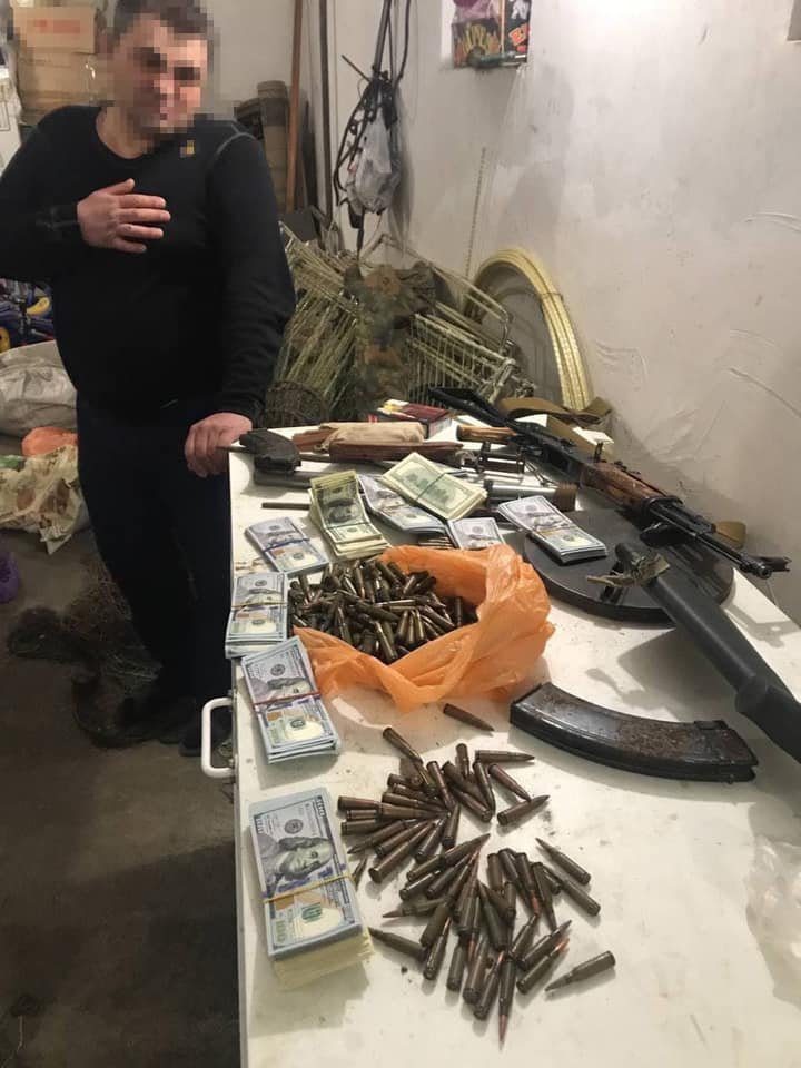 Под Днепром 250 полицейских провели спецоперацию: поймали "смотрящего" и банду вымогателей, фото-4