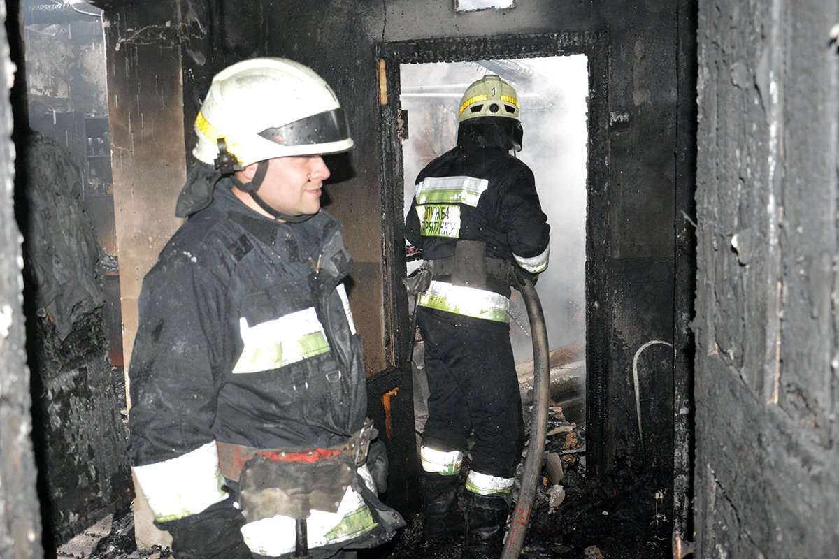 В Днепре дотла сгорел частный дом, - ФОТО, фото-2