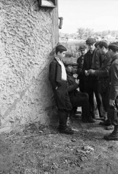Подбитые танки и жизнь в оккупации: Днепр глазами итальянцев в 1941 году, - уникальные фото, фото-1