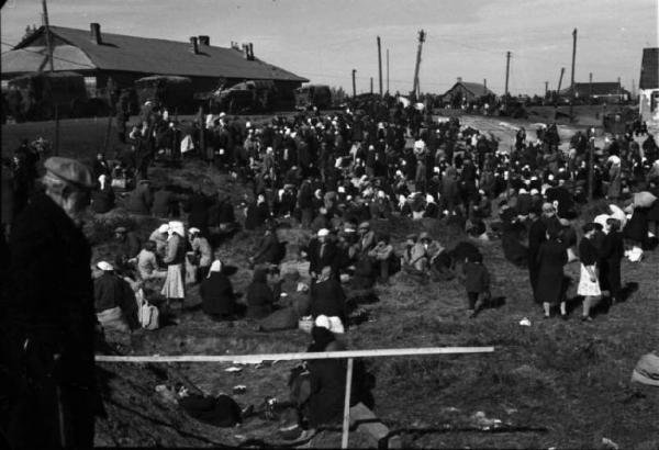 Подбитые танки и жизнь в оккупации: Днепр глазами итальянцев в 1941 году, - уникальные фото, фото-6