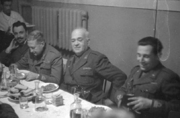Подбитые танки и жизнь в оккупации: Днепр глазами итальянцев в 1941 году, - уникальные фото, фото-8