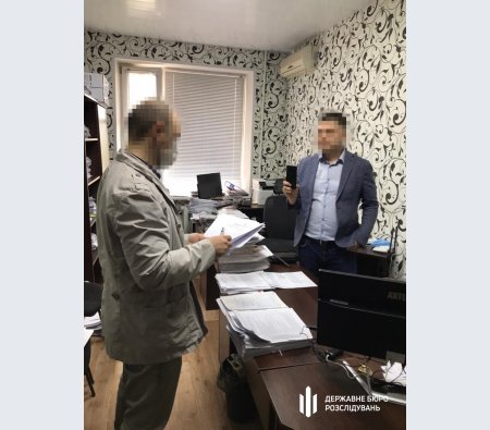 На Днепропетровщине прокурор пытался присвоить партию товара на общую сумму 10 000 000 гривен, фото-1