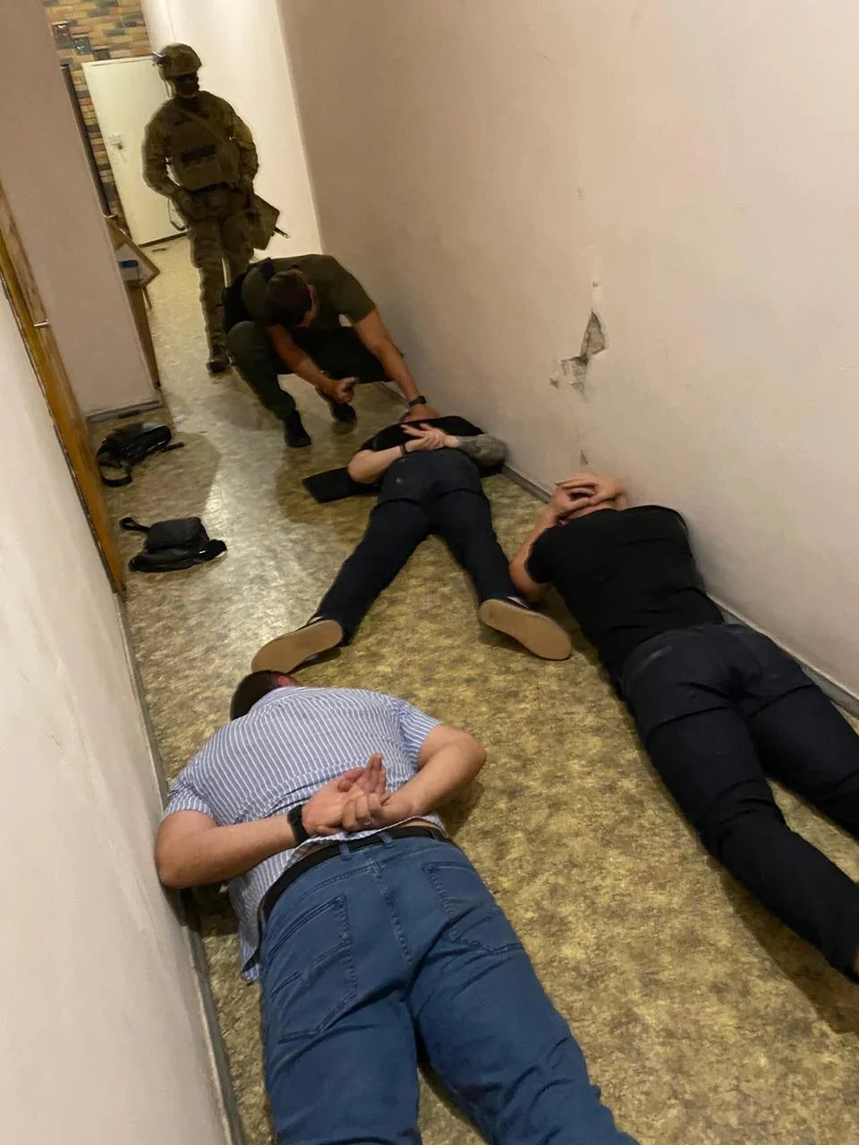 "Крышевали" и угрожали: в Днепре задержали банду преступников, фото-1