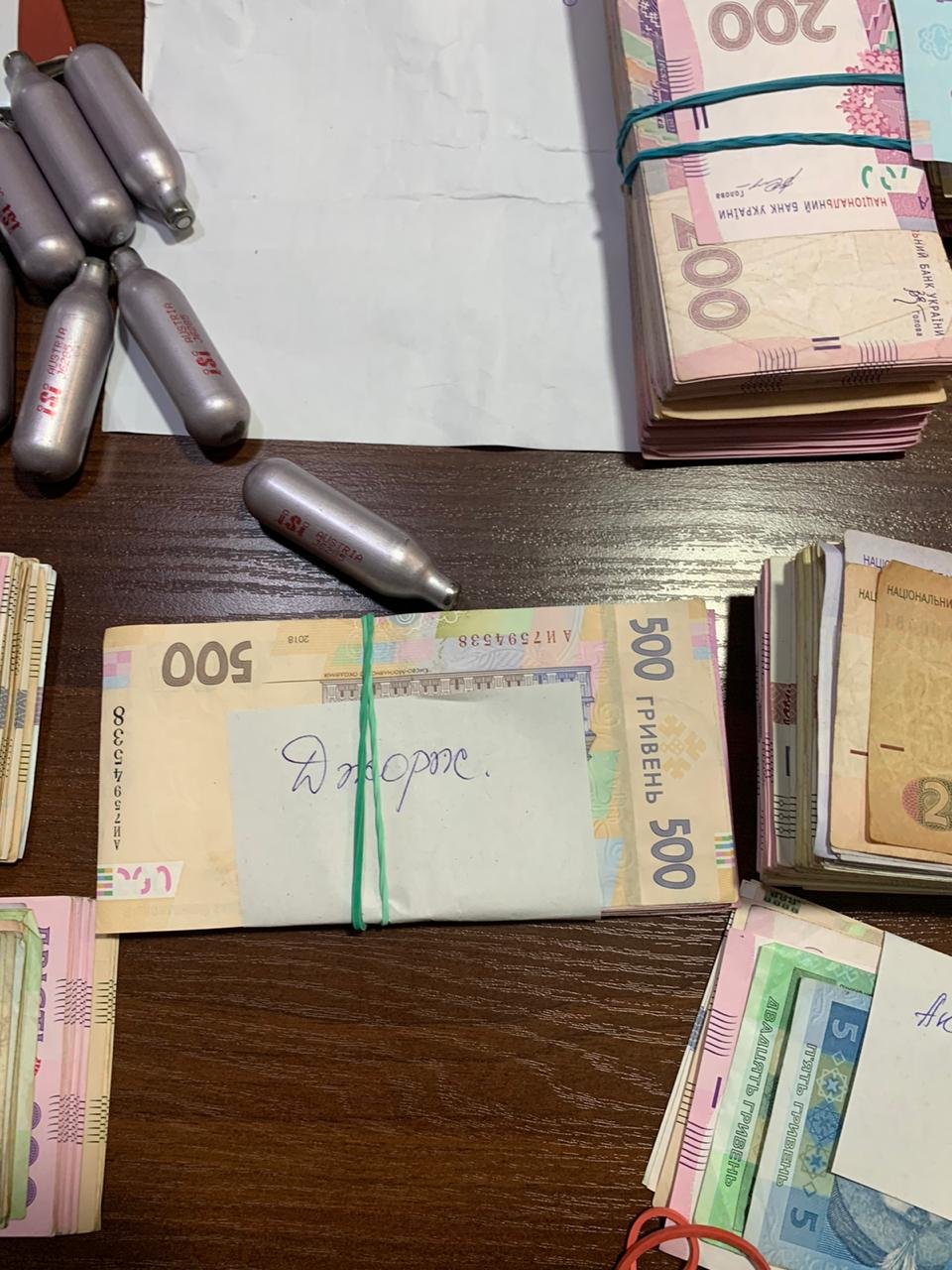 "Крышевали" и угрожали: в Днепре задержали банду преступников, фото-3