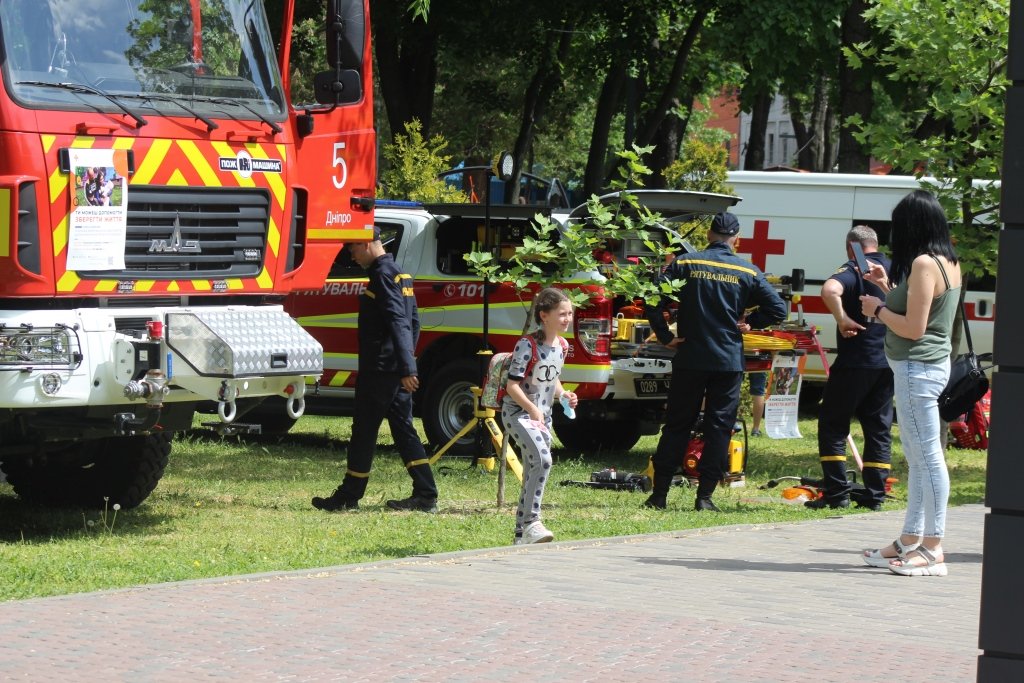 На Днепропетровщине спасатели провели масштабную благотворительную Акцию «Спасем Алису Шевчик», фото-7