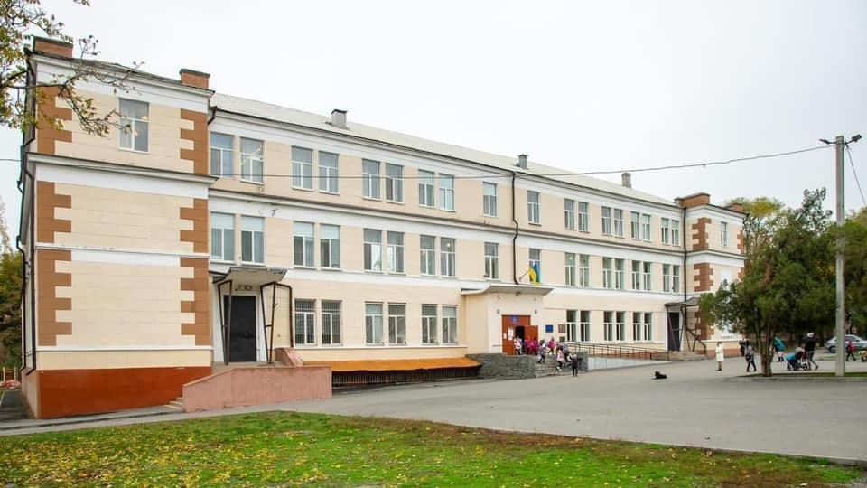 В Днепре вандалы уничтожают стадион за 7 миллионов: нардеп..., фото-1 В Днепре вандалы уничтожают стадион за 7 миллионов: нардеп угрожает "сломанными руками", фото-1